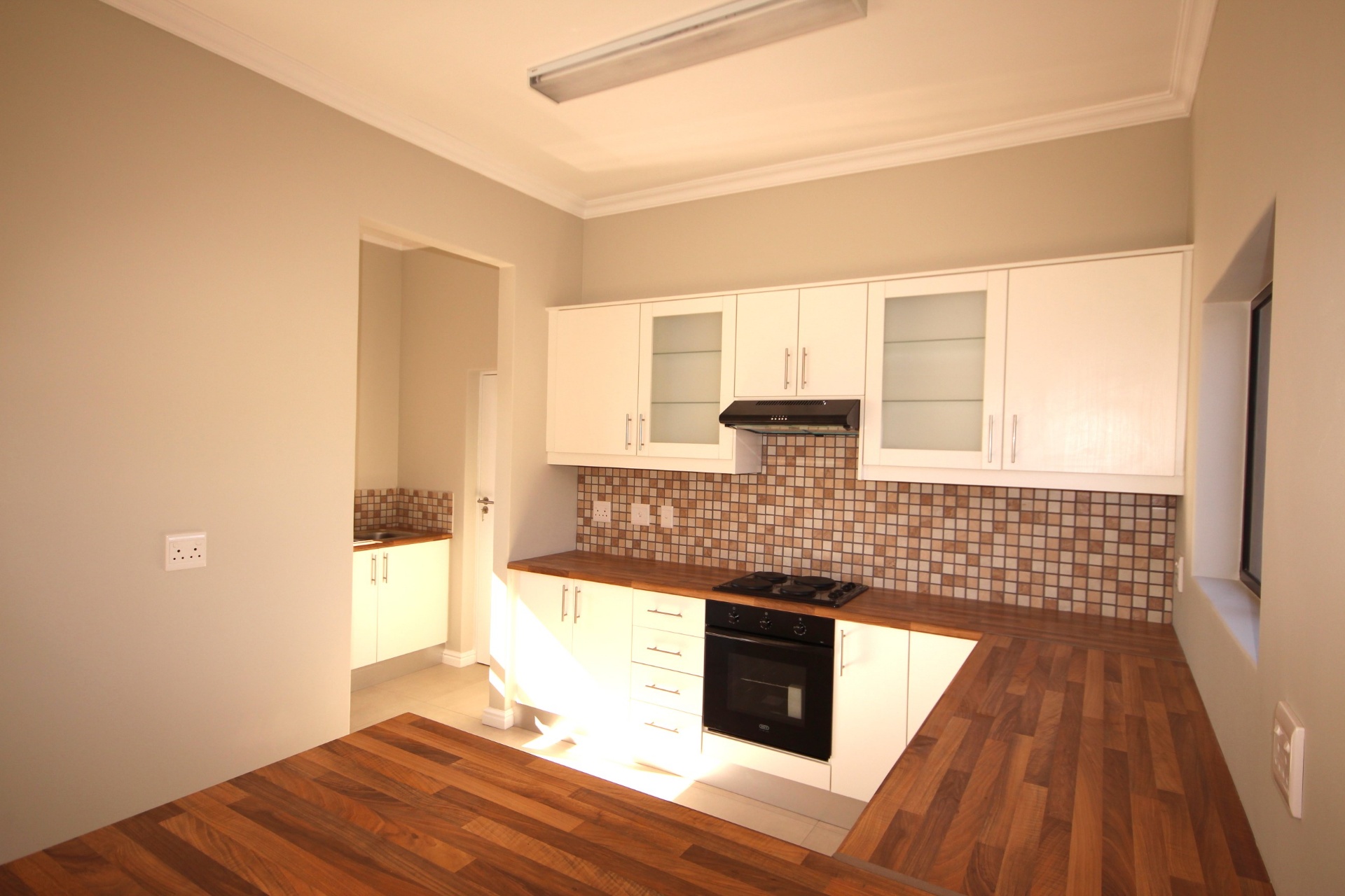 Kitchen with separate scullery